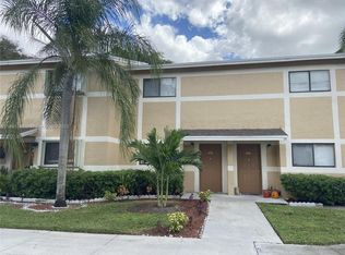 413 Palm Cir E, Pembroke Pines, FL 33025
