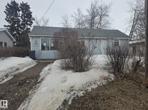 1014 16th Ave, Cold Lake, AB T9M 1L6