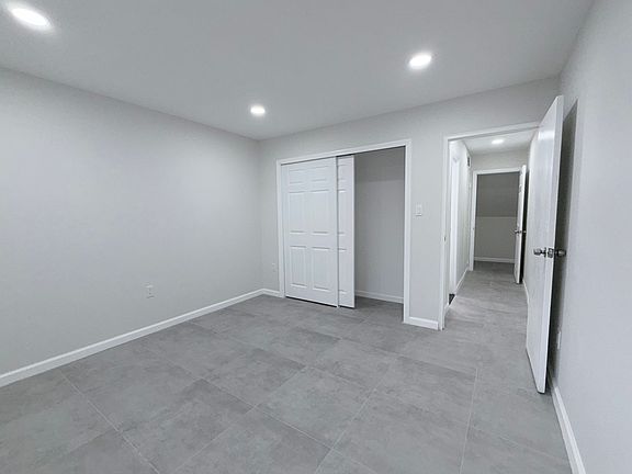 5th image of 61 Comstock Ave Floor 1