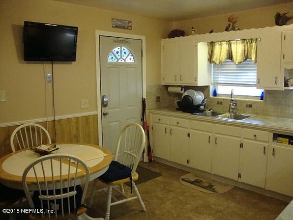 3rd image of 1653 Sprinkle Dr