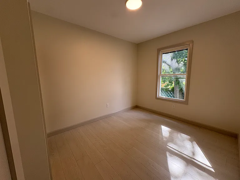 317 Davis Ave #2 — Photo 14