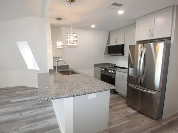 525 E Broadway #3, Boston, MA 02127