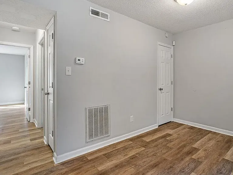 916 Fiske St #B — Photo 18