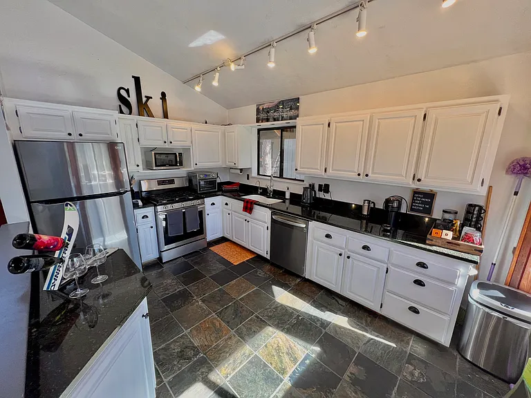 42615 Alta Vista Ave — Photo 5