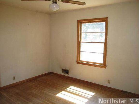 5th image of 2695 2nd Ave E