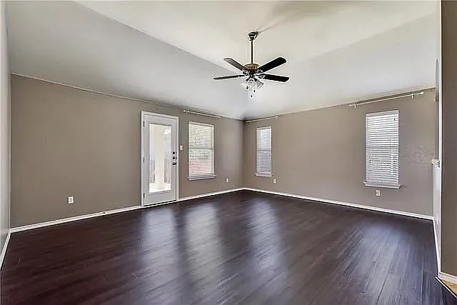 1318 Rainbow Parke Dr — Photo 16