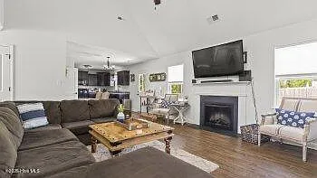 310 Vintage Ct — Photo 7