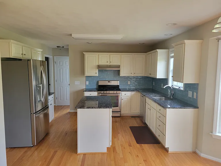 110 Amethyst Dr — Photo 34