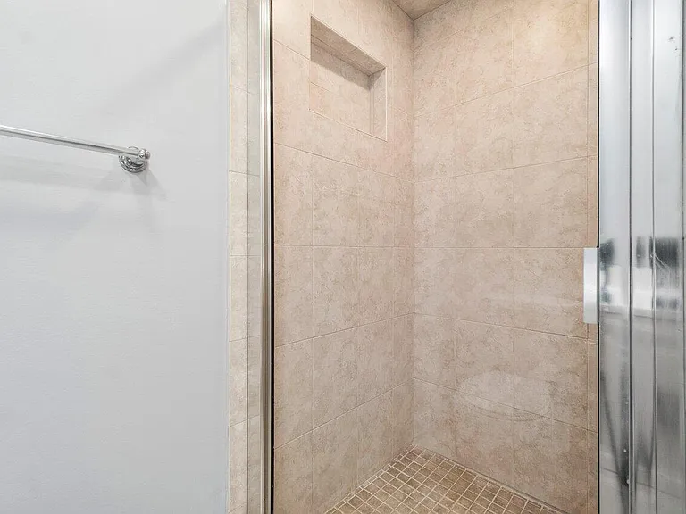 283 Normandy Ln #F — Photo 18