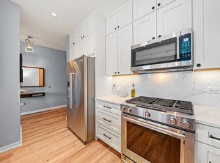 757 N Orleans St #2104, Chicago, IL 60610