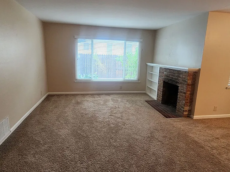 1117 Lancaster Way — Photo 6