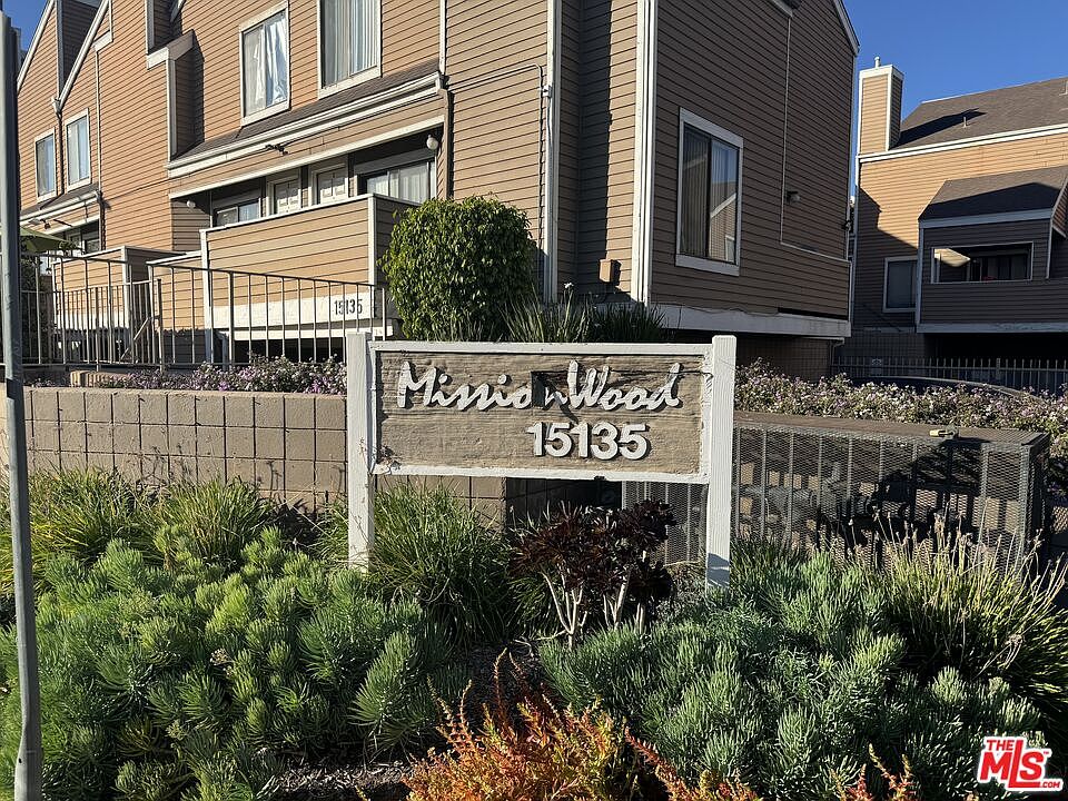 1st image of 15135 Nordhoff St Unit 21