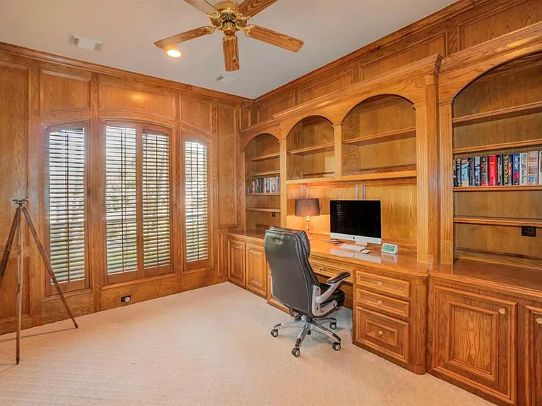 3 Maple Loft Pl — Photo 24