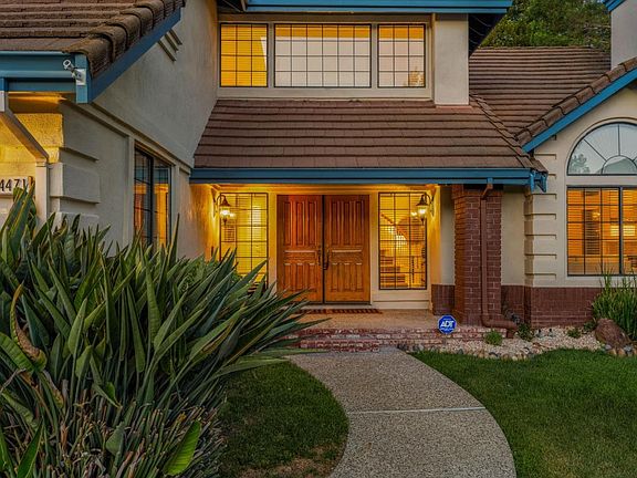 3rd image of 44471 View Point Cir