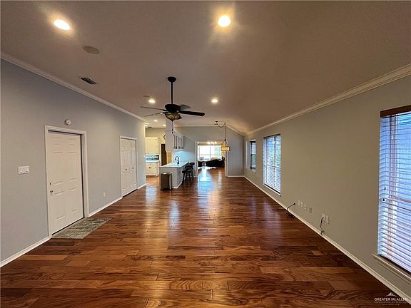 5th image of 217 Karen Dr