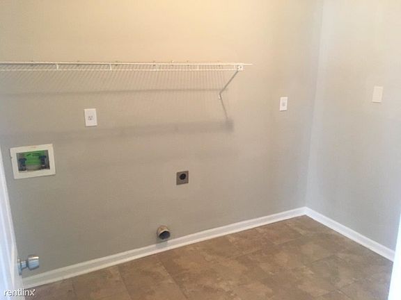 5th image of 1753 Torrington Ct