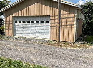 248 S Wood St, Elderton, PA 15736