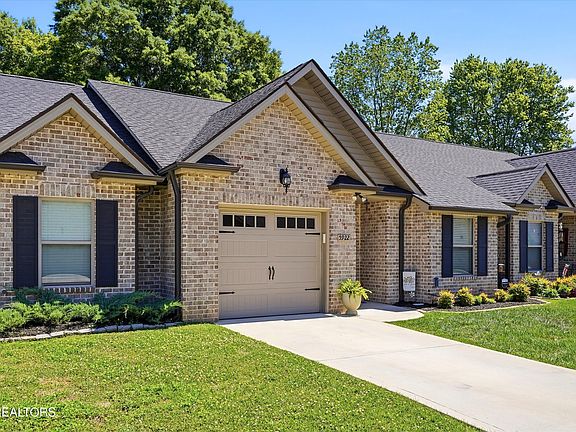 2nd image of 5922 Knox Hill Way