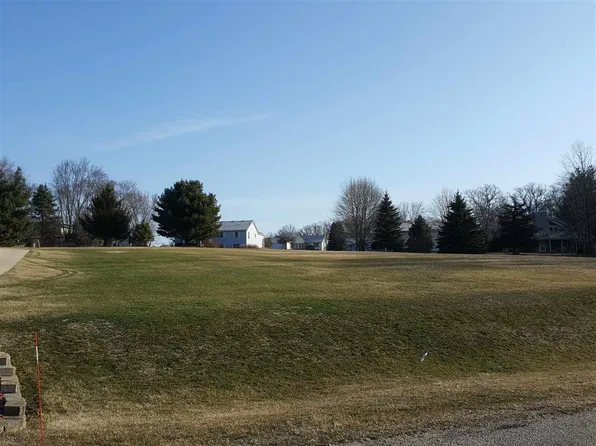 2121 Hawthorne Dr, Davis, IL 61019