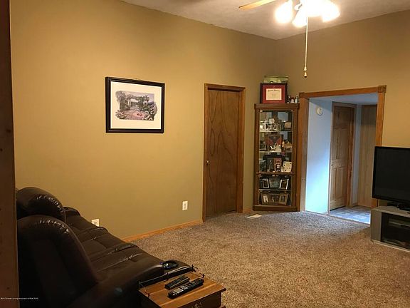 3rd image of 309 Fulton St