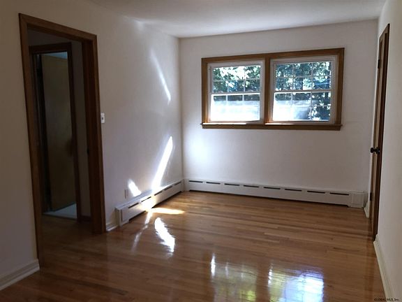 5th image of 722 New Scotland Ave