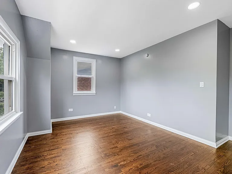 3841 W Eddy St #2 — Photo 4