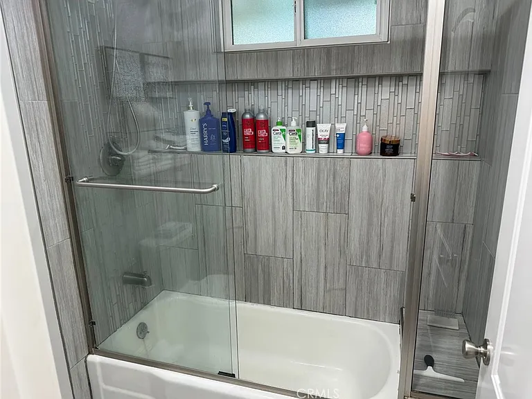 1530 Robin Way — Photo 12