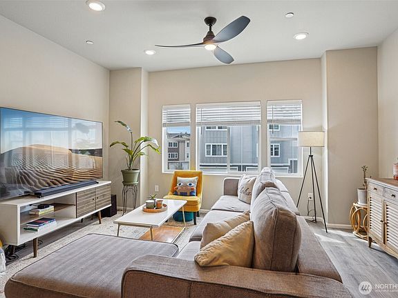 5th image of 17531 110th Avenue E #E