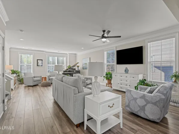 61 Hammock Oaks Cir, Hilton Head Island, SC 29926