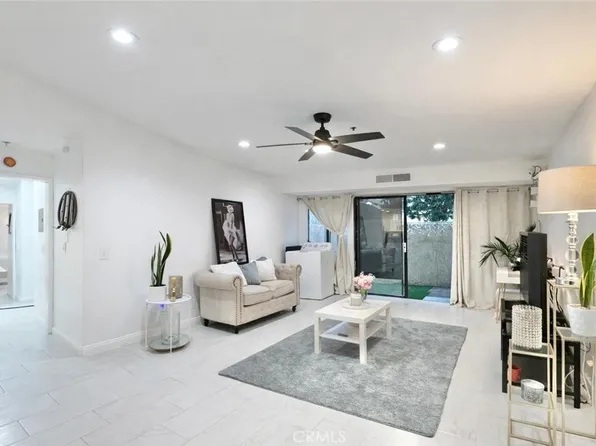 700 W 3rd St Unit A104, Santa Ana, CA 92701