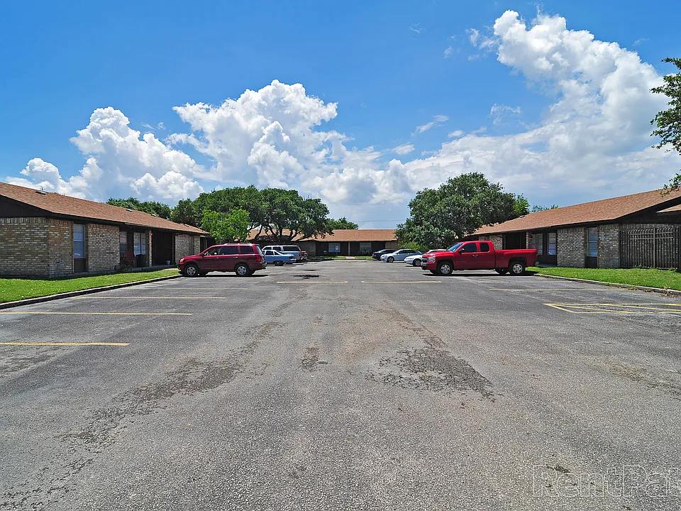 Windwood Apartments