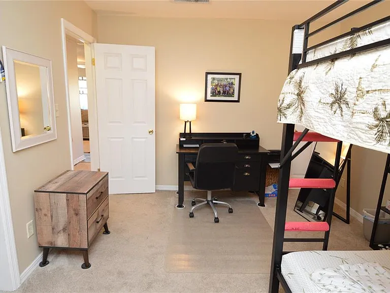 121 Seahorse Dr SE #C — Photo 39