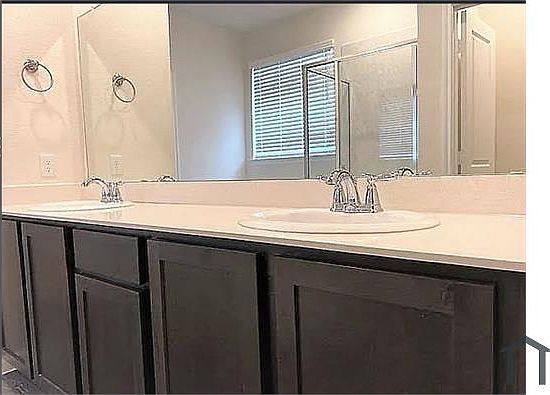 3rd image of 3959 Oak Creek Cir