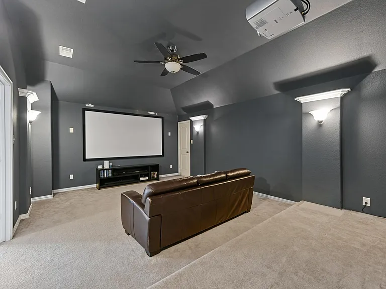 10513 Sedalia Dr — Photo 26