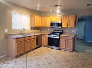 718 W Emerald Key Dr, Green Valley, AZ 85614