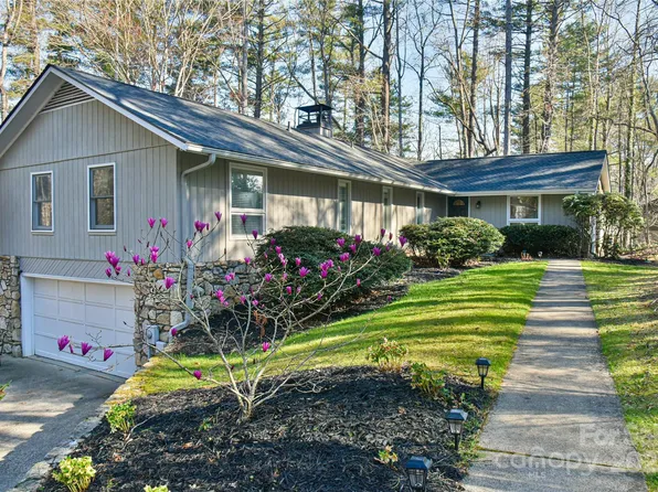 3 Brook Forest Dr, Arden, NC 28704