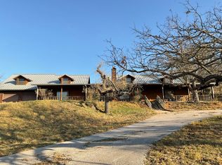 103 Beach Dr, Sunrise Beach, TX 78643