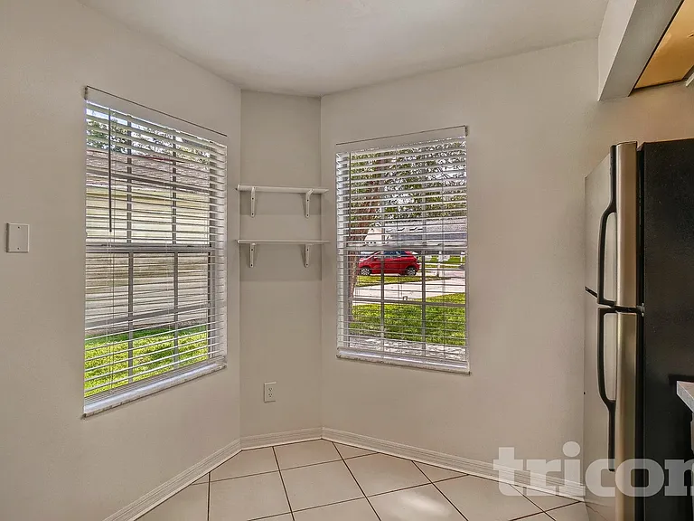 110 Yorktown Pl — Photo 5