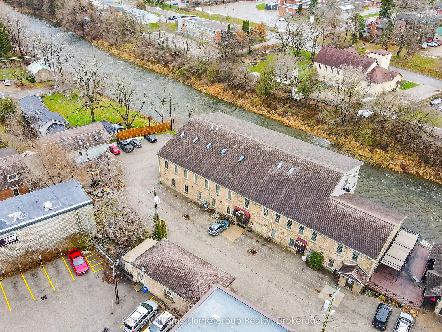 2 bed, $2,050 — Photo 1