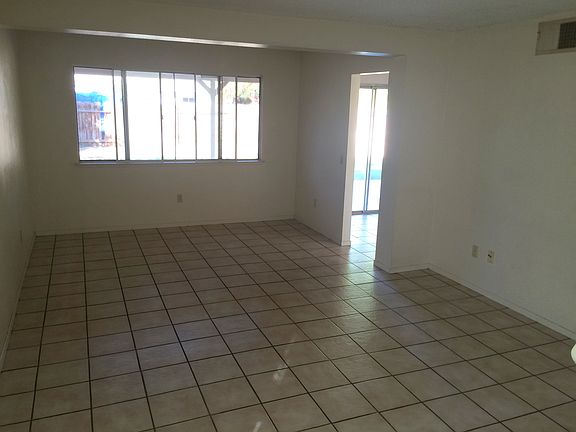 3rd image of 2350 W Holt Ave