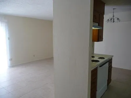 2306 Wales Cir #B — Photo 19