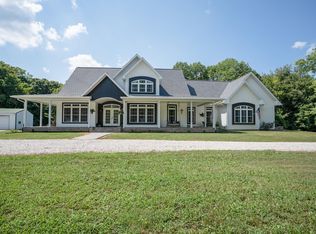 800 Acorn Ln, New Harmony, IN 47631