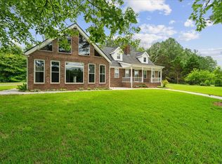 140 Wheat Dr, Dalton, GA 30721