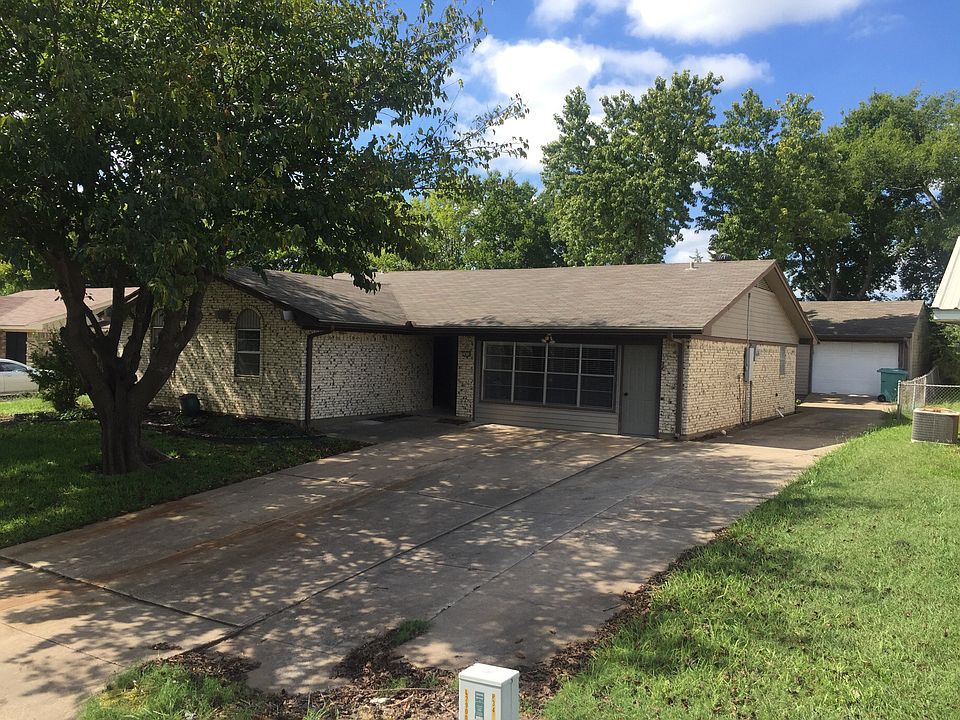 1st image of 3418 S Dakota Dr