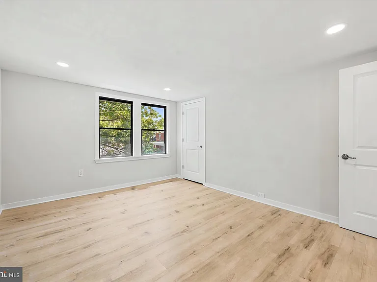 269 Monroe St — Photo 20