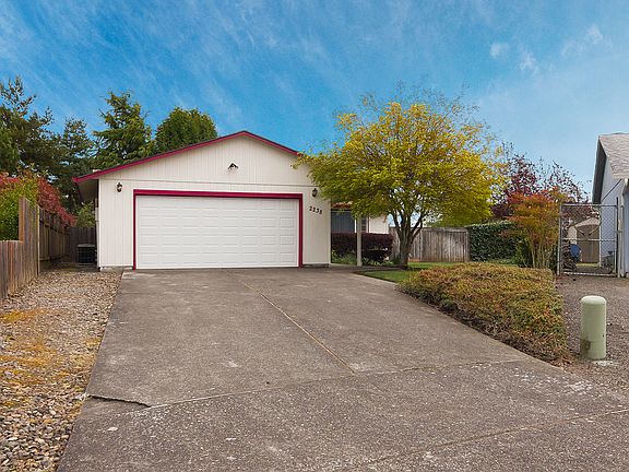2nd image of 2238 NE 8th Ct