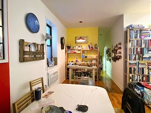 2nd image of 353 Amsterdam Ave APT 4