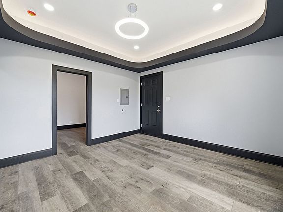 3rd image of 6331 S Elizabeth St