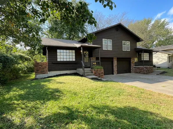 1034 S Ash St, Ottawa, KS 66067