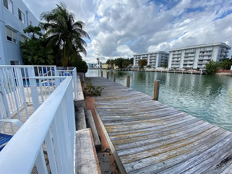 1185 Marseille Dr #103 — Photo 16